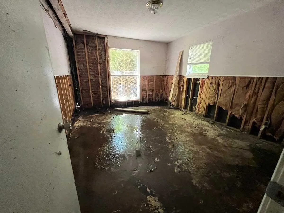 Water Damage Restoration services in Lakewood Park, FL